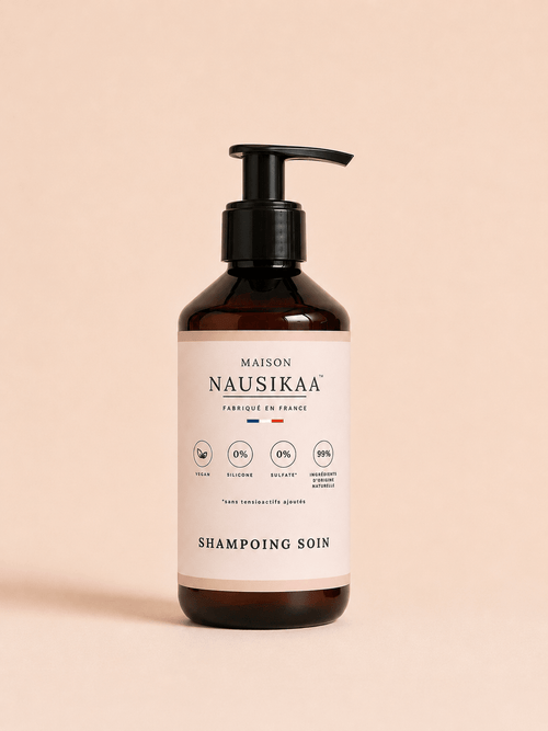 Duo Hydratation | Shampooing & Conditionneur Hydratants - Maison Nausikaa L'élixir du soin capillaire Duo Hydratation | Shampooing & Conditionneur Hydratants → hyper précis (le plus important) * → ajoute le mot - clé SEO (shampoing, masque, etc.) * Maison Nausikaa L'élixir du soin capillaire