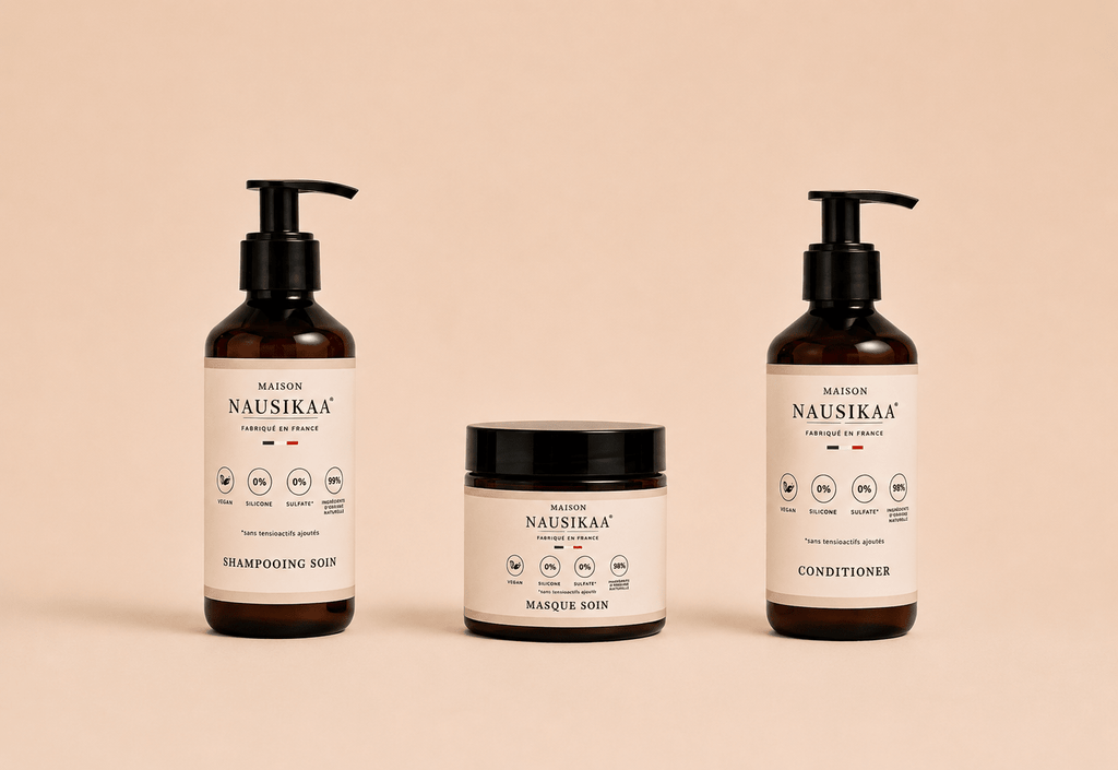 Rituel Hydratant Essentiel | Shampooing, Conditionneur & Masque Nourrissant - Maison Nausikaa L'élixir du soin capillaire Rituel Hydratant Essentiel | Shampooing, Conditionneur & Masque Nourrissant → hyper précis (le plus important) * → ajoute le mot-clé SEO (shampoing, masque, etc.) * Maison Nausikaa L'élixir du soin capillaire