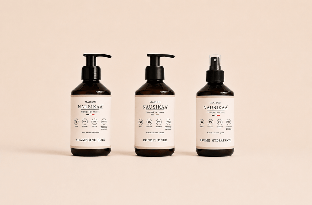Rituel Hydratant Quotidien | Shampoing, Conditioner & Brume Hydratante - Maison Nausikaa L'élixir du soin capillaire Rituel Hydratant Quotidien | Shampoing, Conditioner & Brume Hydratante → hyper précis (le plus important) * Hydratant → ajoute le mot-clé SEO (shampoing, masque, etc.) * Maison Nausikaa L'élixir du soin capillaire